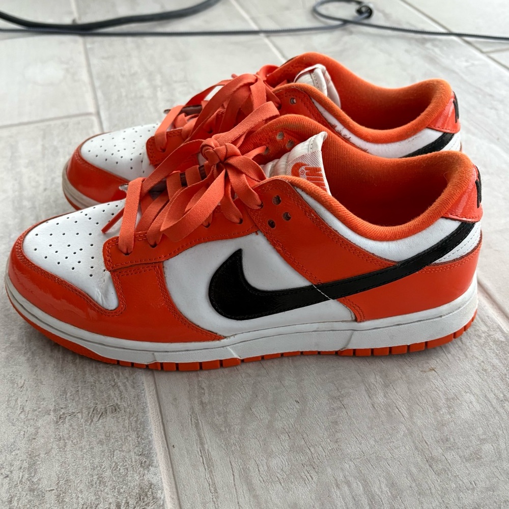 Nike Dunks - Picture 6 of 7